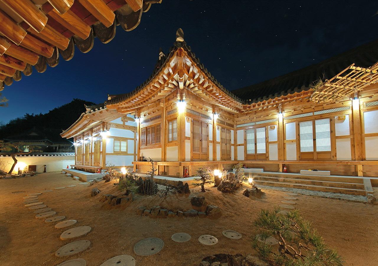 Cheonggong Hanok Stay Gyeongju Buitenkant foto