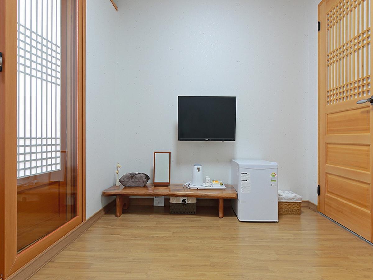 Cheonggong Hanok Stay Gyeongju Buitenkant foto