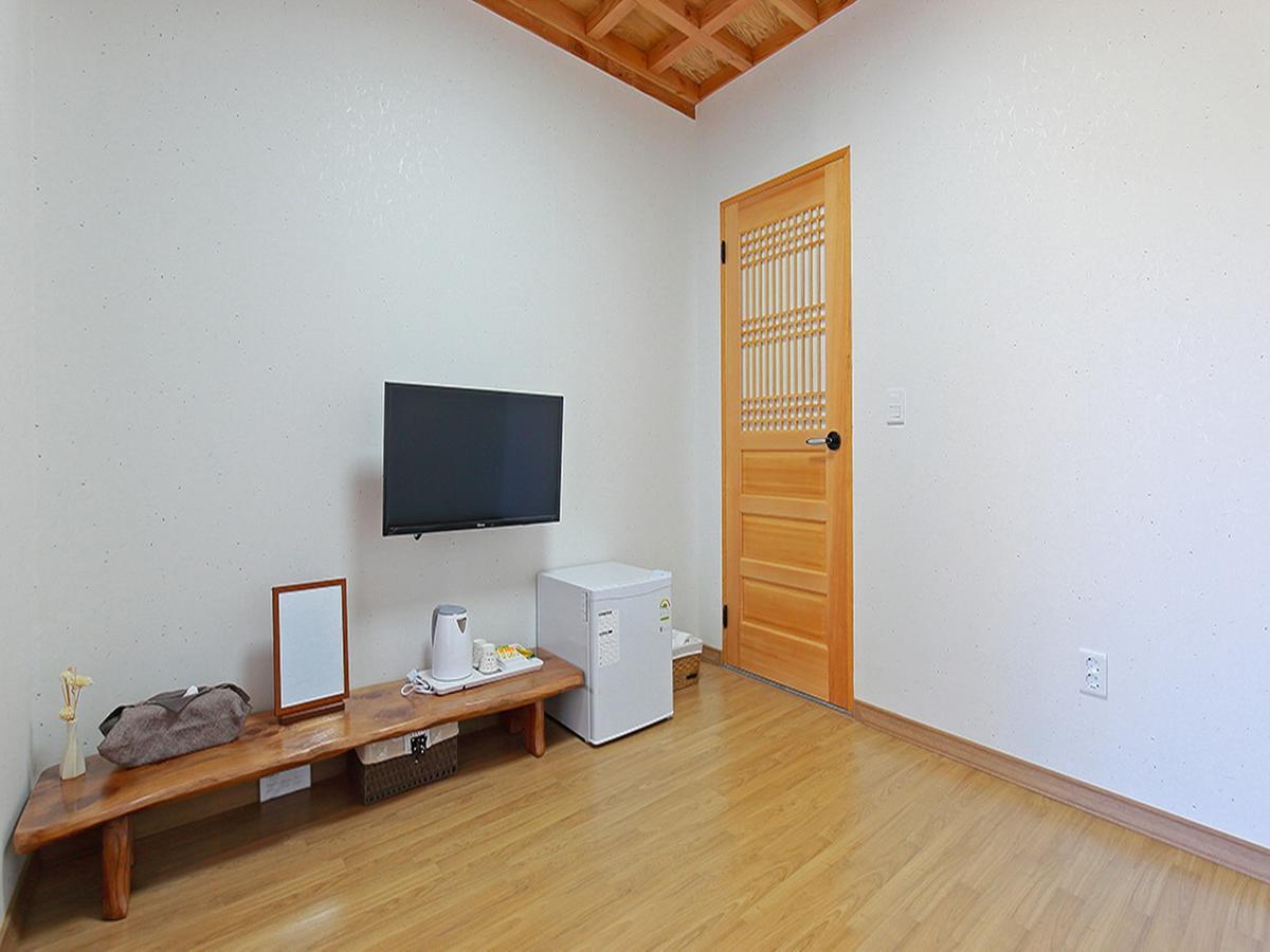 Cheonggong Hanok Stay Gyeongju Buitenkant foto