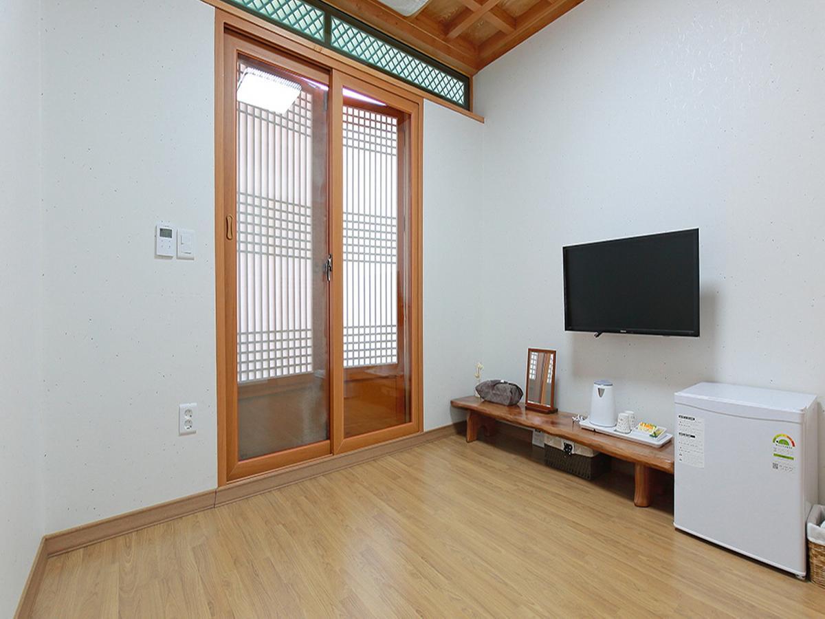 Cheonggong Hanok Stay Gyeongju Buitenkant foto